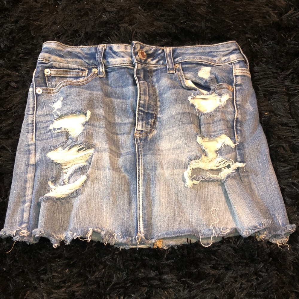 Ripped denim skirt!